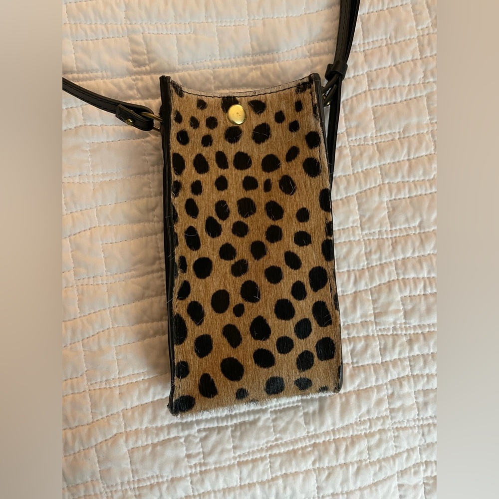 Parker Thatch Everyday Phone Wallet Crossbody - Leopard